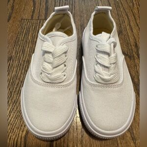 OPOEE White Canvas Lace-Up Sneakers – Toddler EU 26 (US 9)